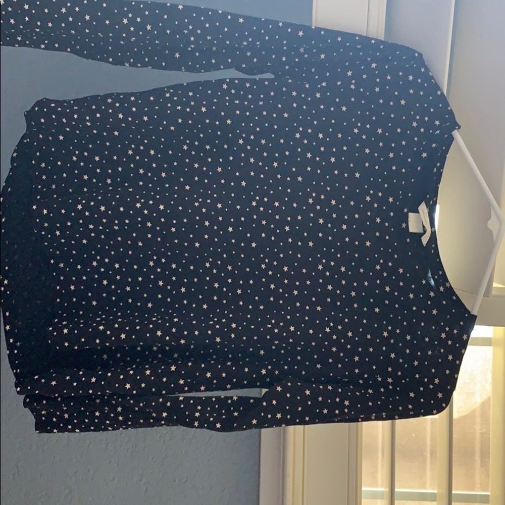Black sleeve shirt